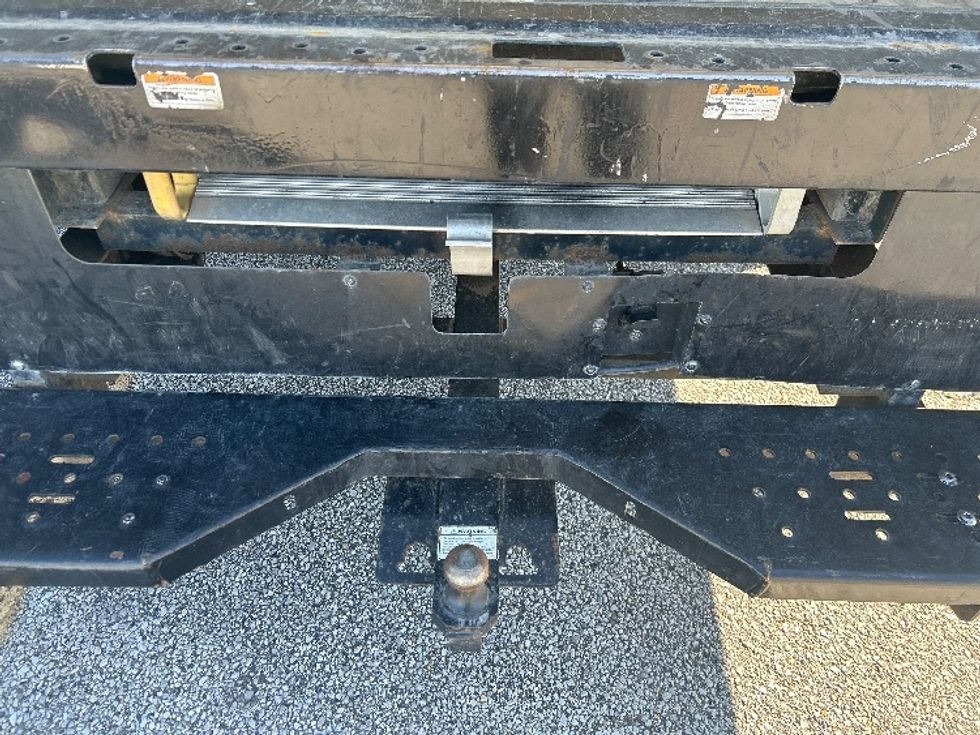 Light Duty Box Truck-Light and Medium Duty Trucks-GMC-2021-Savana G33903-Evansville-IN-98,198\n\t\tmiles-$ 25,500 - Image 9
