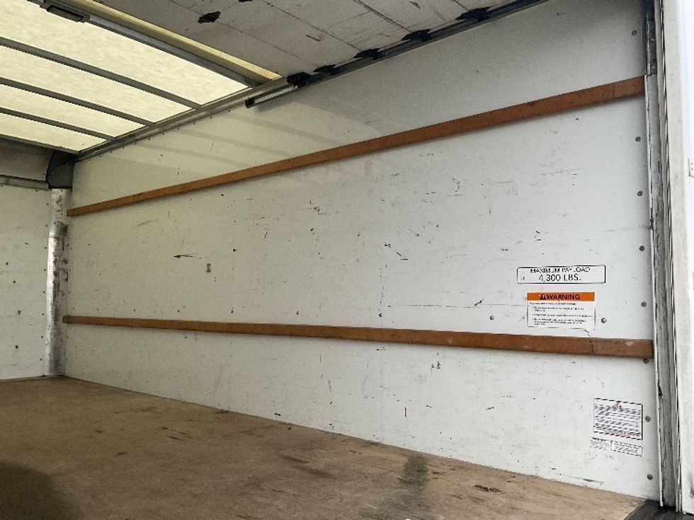 Light Duty Box Truck-Light and Medium Duty Trucks-GMC-2021-Savana G33903-Everett-WA-105,551\n\t\tmiles-$ 30,000 - Image 10