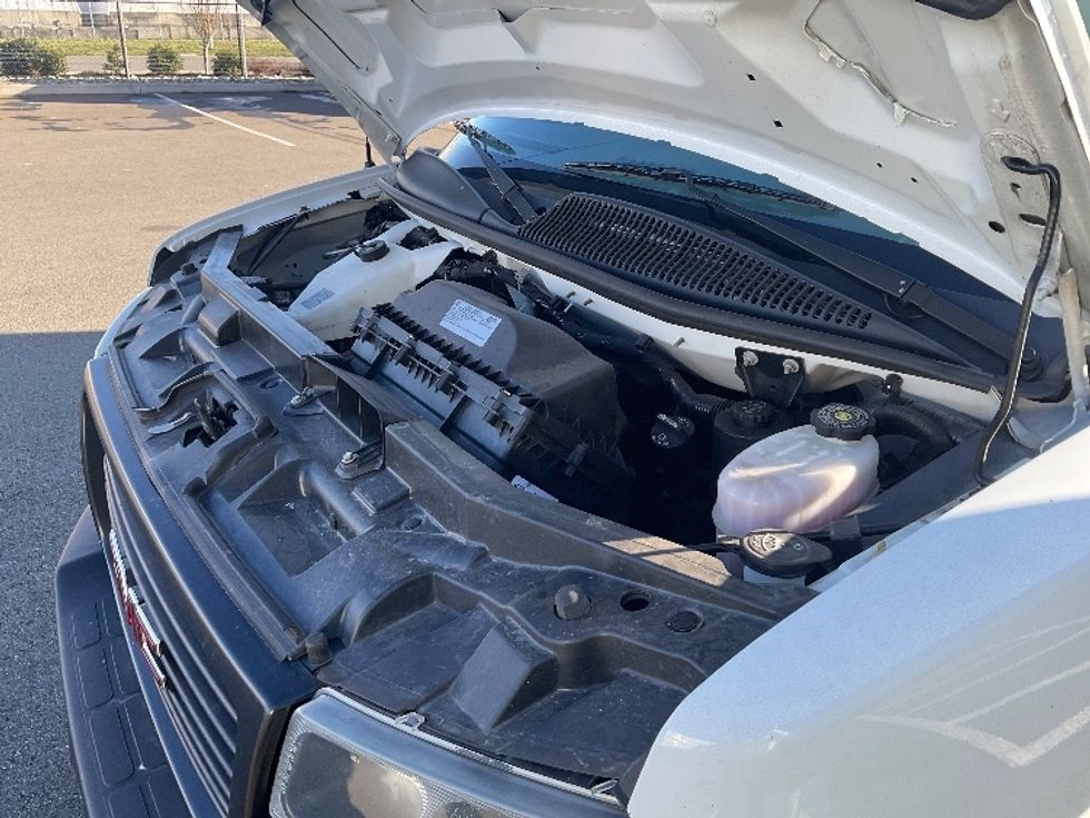 Light Duty Box Truck-Light and Medium Duty Trucks-GMC-2021-Savana G33903-Everett-WA-110,146\n\t\tmiles-$ 29,500 - Image 21