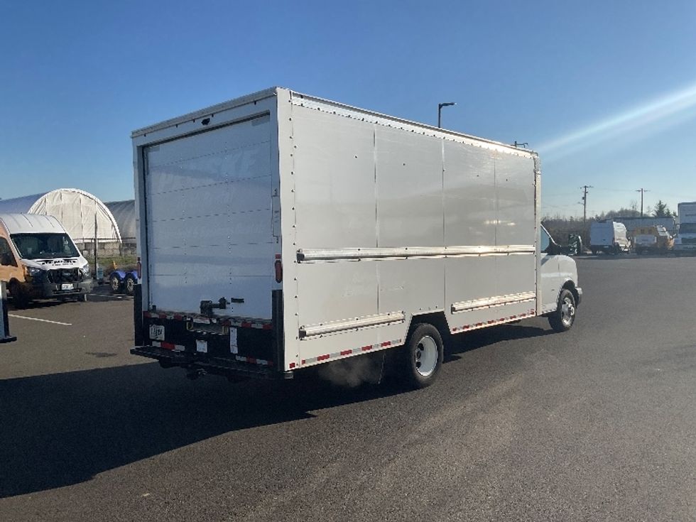 Light Duty Box Truck-Light and Medium Duty Trucks-GMC-2021-Savana G33903-Everett-WA-115,323\n\t\tmiles-$ 29,000 - Image 13