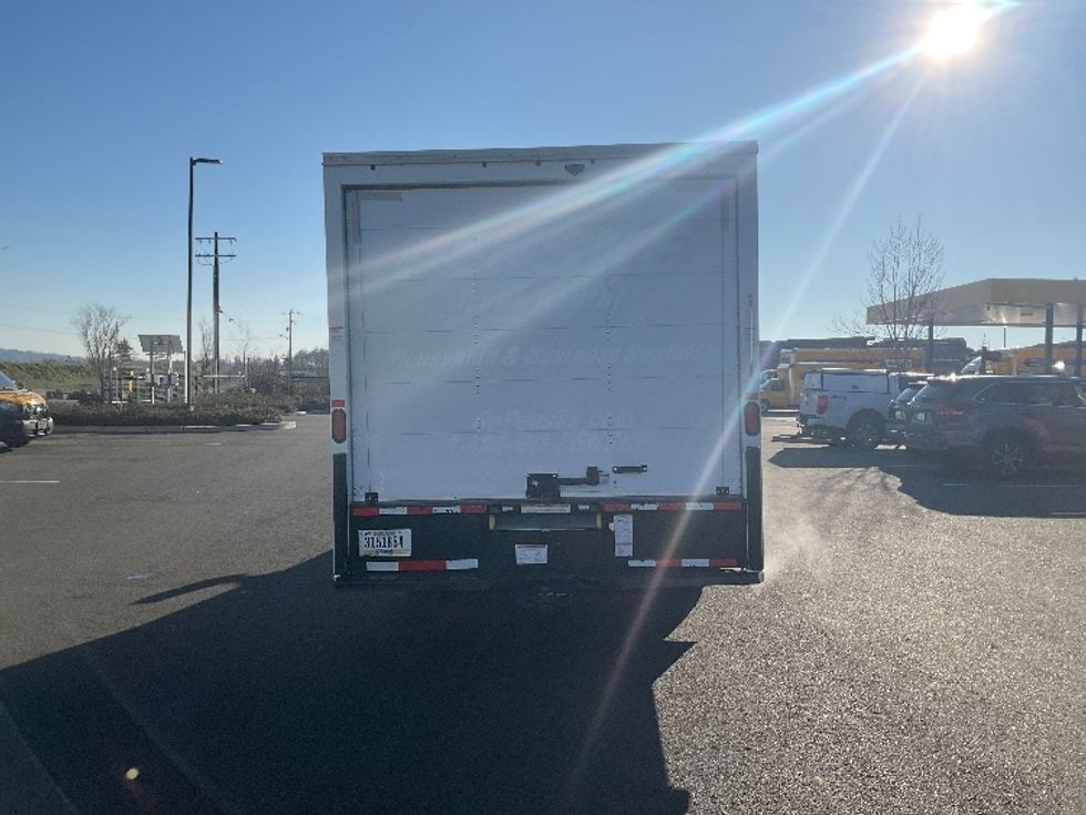 Light Duty Box Truck-Light and Medium Duty Trucks-GMC-2021-Savana G33903-Everett-WA-115,323\n\t\tmiles-$ 29,000 - Image 7