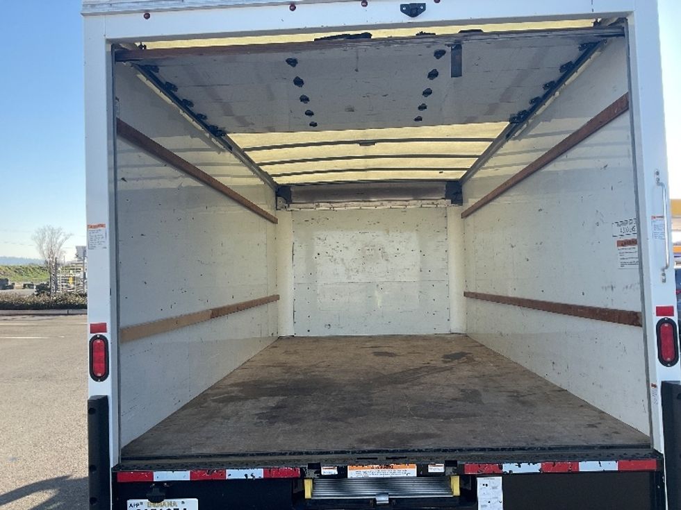 Light Duty Box Truck-Light and Medium Duty Trucks-GMC-2021-Savana G33903-Everett-WA-115,323\n\t\tmiles-$ 29,000 - Image 8