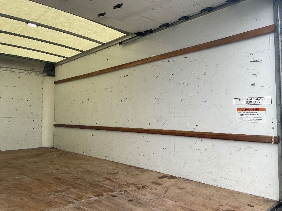 Light Duty Box Truck-Light and Medium Duty Trucks-GMC-2021-Savana G33903-Everett-WA-115,877\n\t\tmiles-$ 28,750 - Image 10