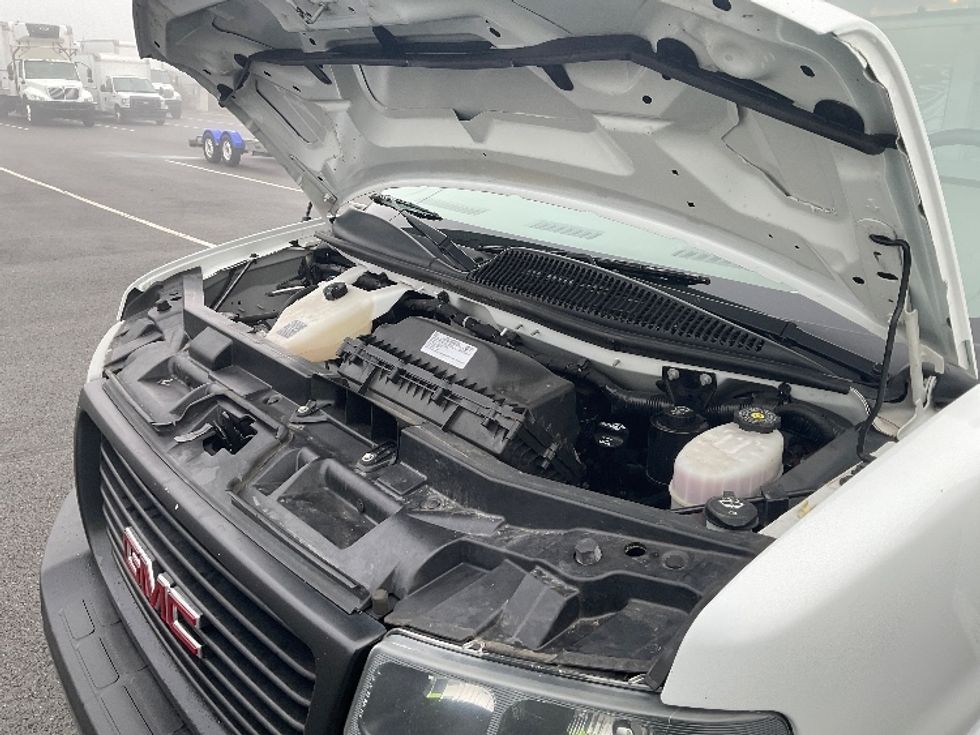 Light Duty Box Truck-Light and Medium Duty Trucks-GMC-2021-Savana G33903-Everett-WA-115,877\n\t\tmiles-$ 28,750 - Image 20