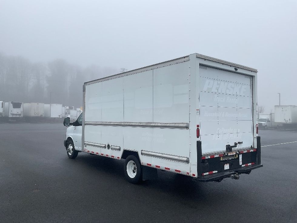 Light Duty Box Truck-Light and Medium Duty Trucks-GMC-2021-Savana G33903-Everett-WA-115,877\n\t\tmiles-$ 28,750 - Image 5