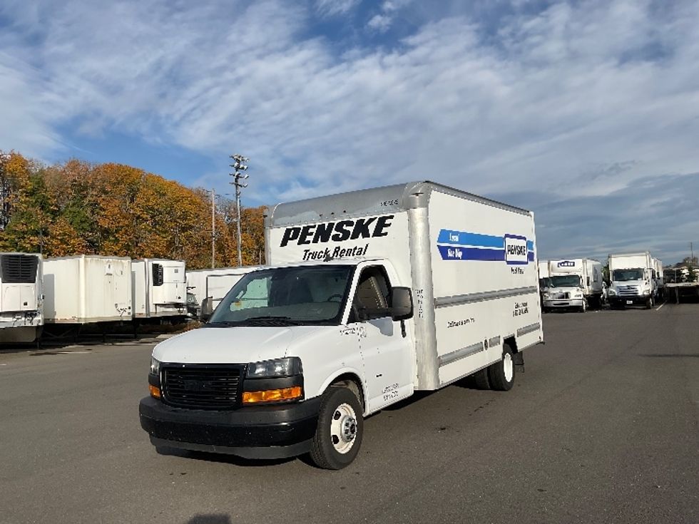 Light Duty Box Truck-Light and Medium Duty Trucks-GMC-2021-Savana G33903-Everett-WA-116,134\n\t\tmiles-$ 29,250 - Image 3