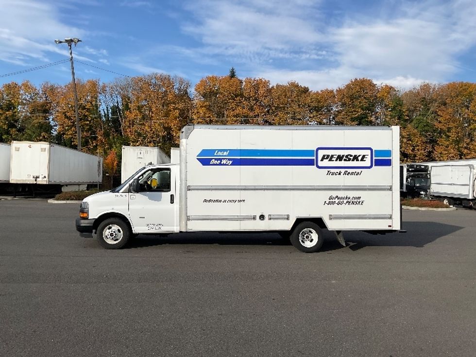 Light Duty Box Truck-Light and Medium Duty Trucks-GMC-2021-Savana G33903-Everett-WA-116,134\n\t\tmiles-$ 29,250 - Image 4
