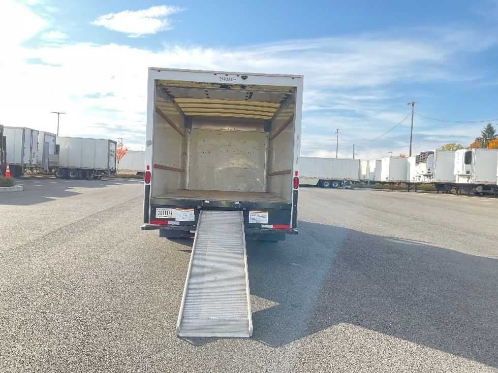 Light Duty Box Truck-Light and Medium Duty Trucks-GMC-2021-Savana G33903-Everett-WA-116,134\n\t\tmiles-$ 29,250 - Image 9