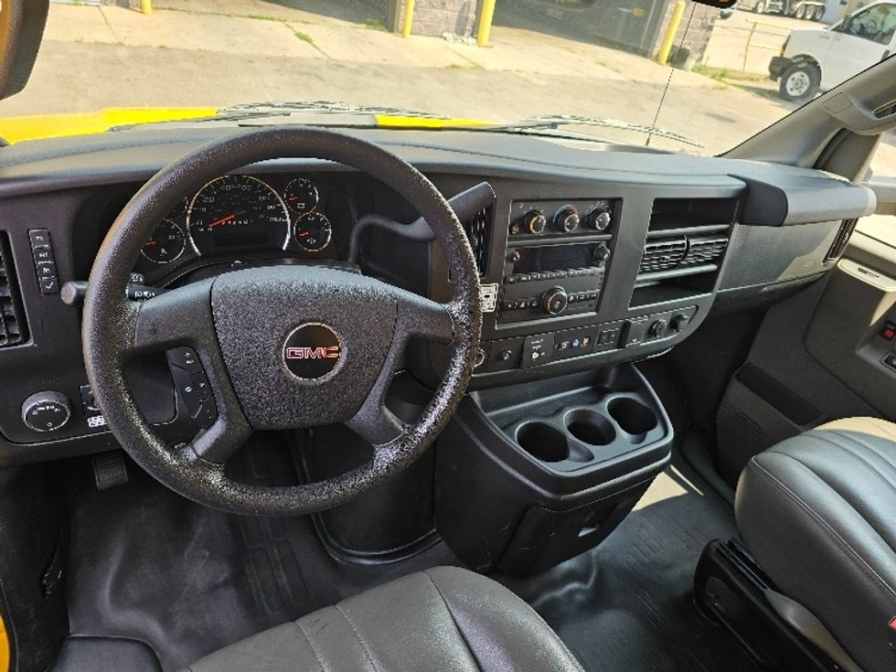 Light Duty Box Truck-Light and Medium Duty Trucks-GMC-2021-Savana G33903-Faribault-MN-78,062\n\t\tmiles-$ 28,000 - Image 17