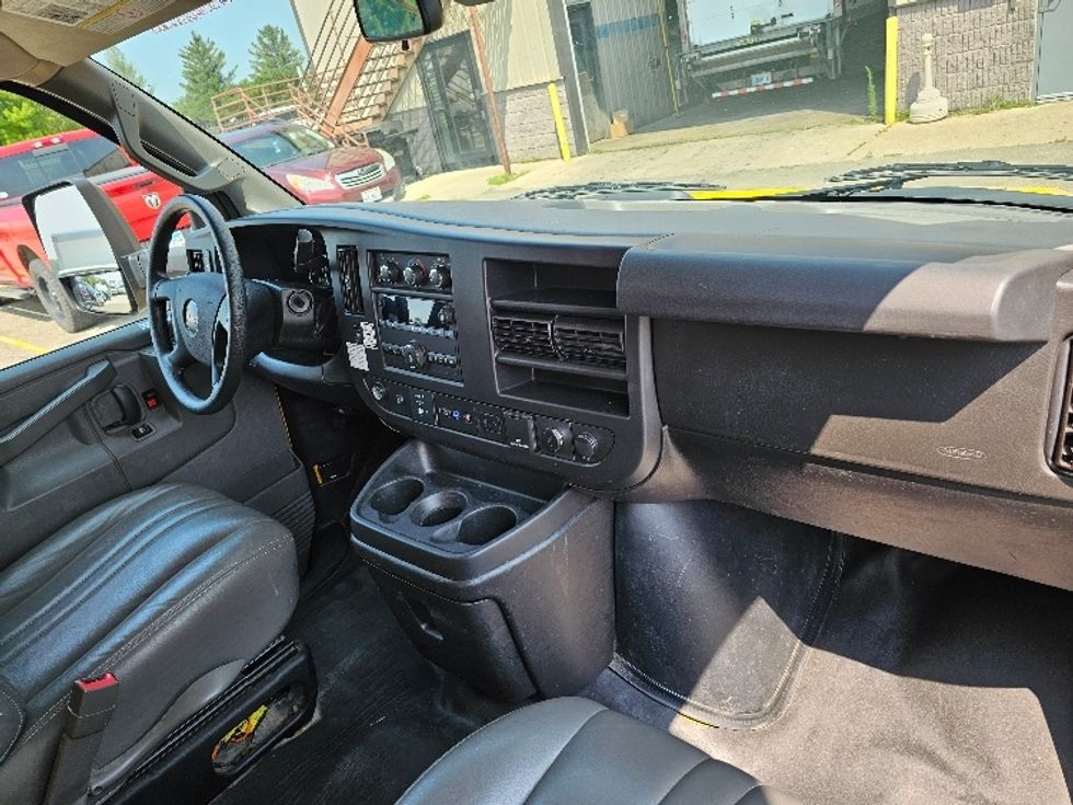 Light Duty Box Truck-Light and Medium Duty Trucks-GMC-2021-Savana G33903-Faribault-MN-78,062\n\t\tmiles-$ 28,000 - Image 21