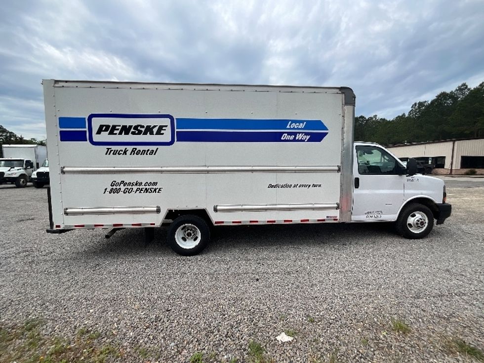 Light Duty Box Truck-Light and Medium Duty Trucks-GMC-2021-Savana G33903-Fayetteville-NC-106,724\n\t\tmiles-$ 29,000 - Image 13