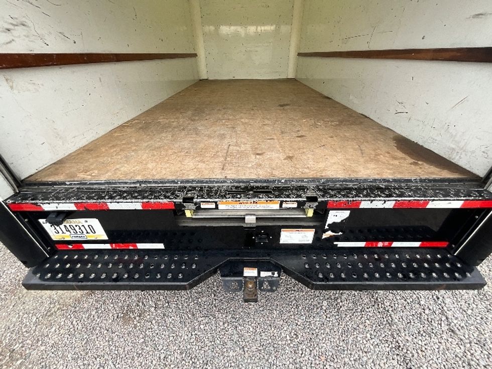 Light Duty Box Truck-Light and Medium Duty Trucks-GMC-2021-Savana G33903-Fayetteville-NC-106,724\n\t\tmiles-$ 29,000 - Image 8