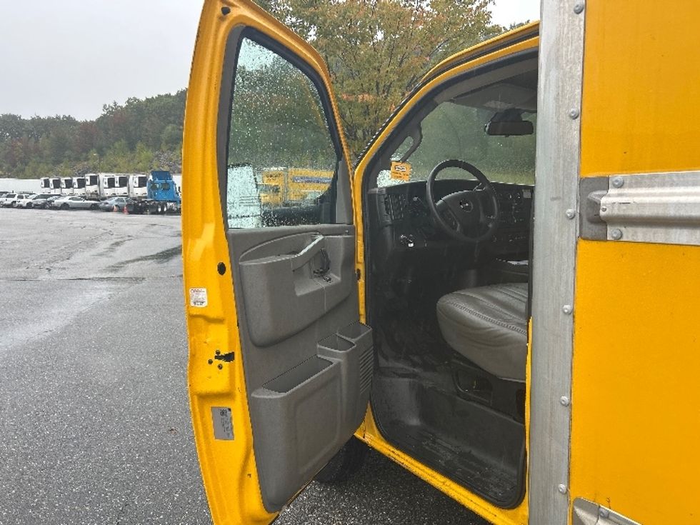 Light Duty Box Truck-Light and Medium Duty Trucks-GMC-2021-Savana G33903-Fitchburg-MA-106,864\n\t\tmiles-$ 23,750 - Image 15