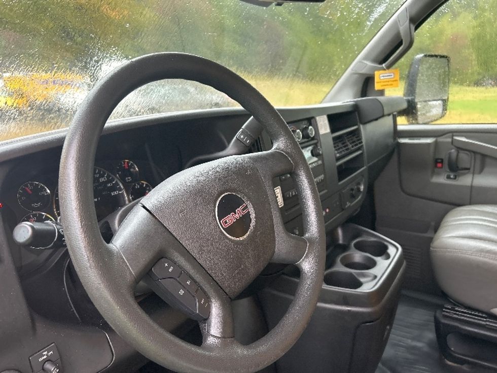 Light Duty Box Truck-Light and Medium Duty Trucks-GMC-2021-Savana G33903-Fitchburg-MA-106,864\n\t\tmiles-$ 23,750 - Image 17
