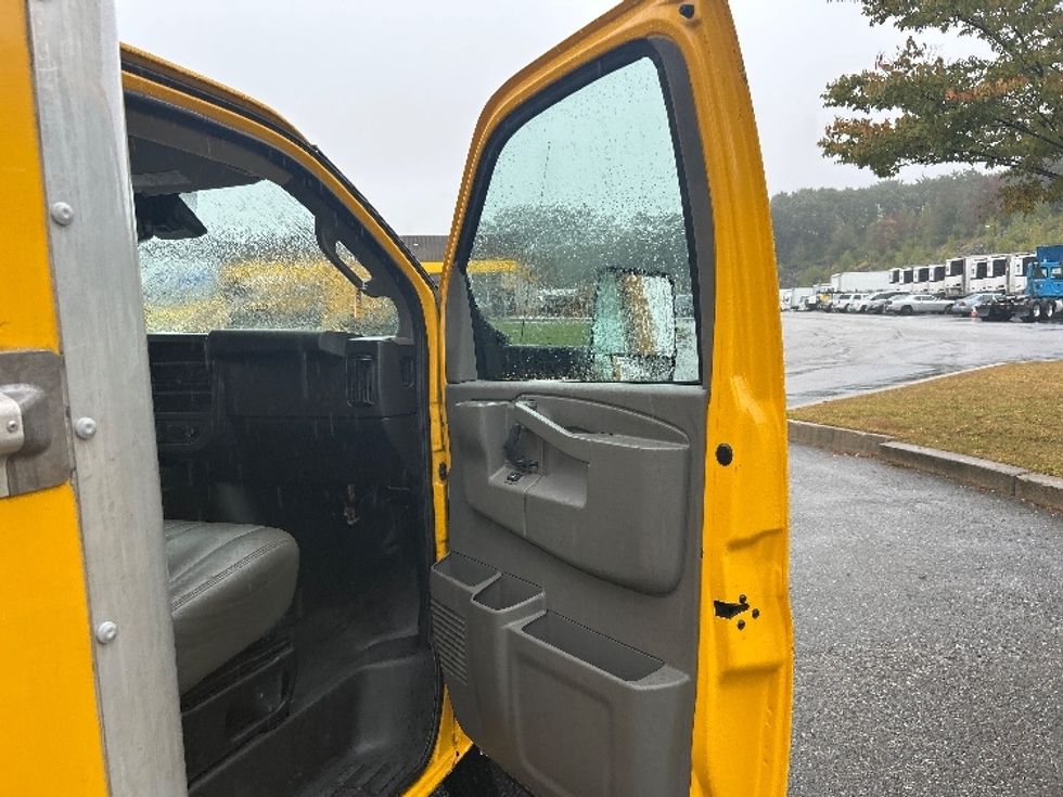 Light Duty Box Truck-Light and Medium Duty Trucks-GMC-2021-Savana G33903-Fitchburg-MA-110,942\n\t\tmiles-$ 24,000 - Image 17