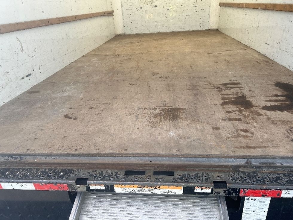 Light Duty Box Truck-Light and Medium Duty Trucks-GMC-2021-Savana G33903-Fitchburg-MA-81,555\n\t\tmiles-$ 28,250 - Image 10