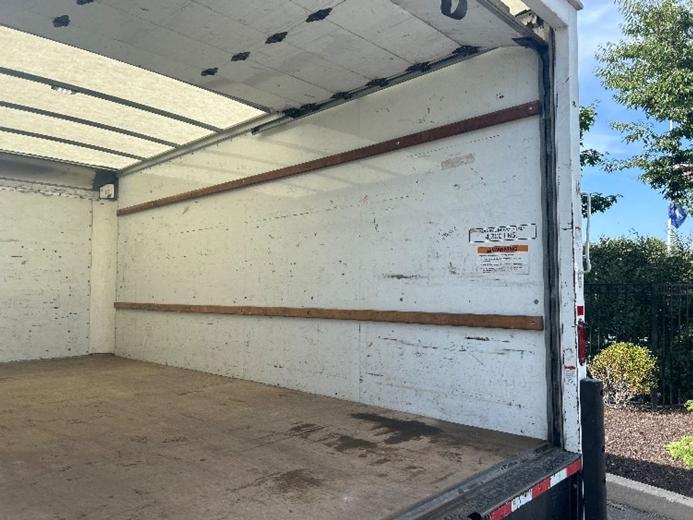 Light Duty Box Truck-Light and Medium Duty Trucks-GMC-2021-Savana G33903-Fitchburg-MA-81,555\n\t\tmiles-$ 28,250 - Image 12
