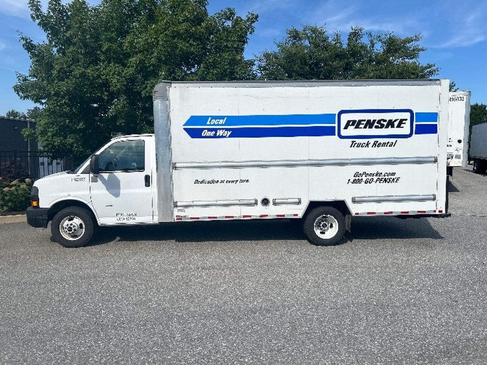 Light Duty Box Truck-Light and Medium Duty Trucks-GMC-2021-Savana G33903-Fitchburg-MA-81,555\n\t\tmiles-$ 28,250 - Image 4