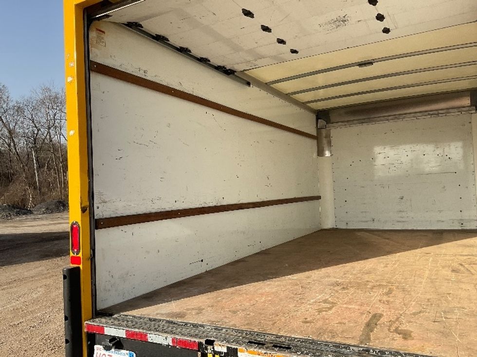 Light Duty Box Truck-Light and Medium Duty Trucks-GMC-2021-Savana G33903-Fitchburg-MA-86,804\n\t\tmiles-$ 26,500 - Image 11