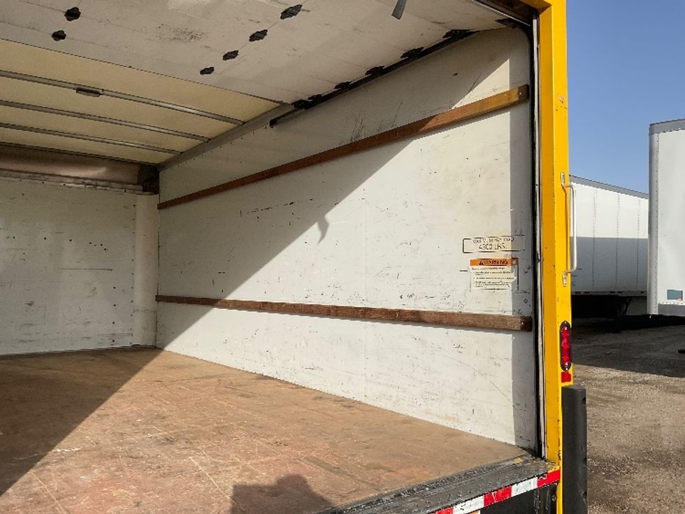 Light Duty Box Truck-Light and Medium Duty Trucks-GMC-2021-Savana G33903-Fitchburg-MA-86,804\n\t\tmiles-$ 26,500 - Image 12