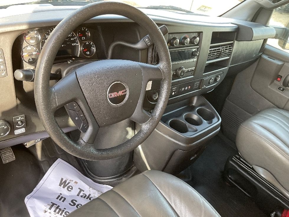 Light Duty Box Truck-Light and Medium Duty Trucks-GMC-2021-Savana G33903-Fitchburg-MA-86,804\n\t\tmiles-$ 26,500 - Image 17