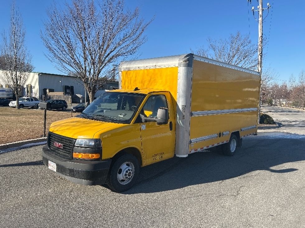Light Duty Box Truck-Light and Medium Duty Trucks-GMC-2021-Savana G33903-Fitchburg-MA-86,804\n\t\tmiles-$ 26,500 - Image 3