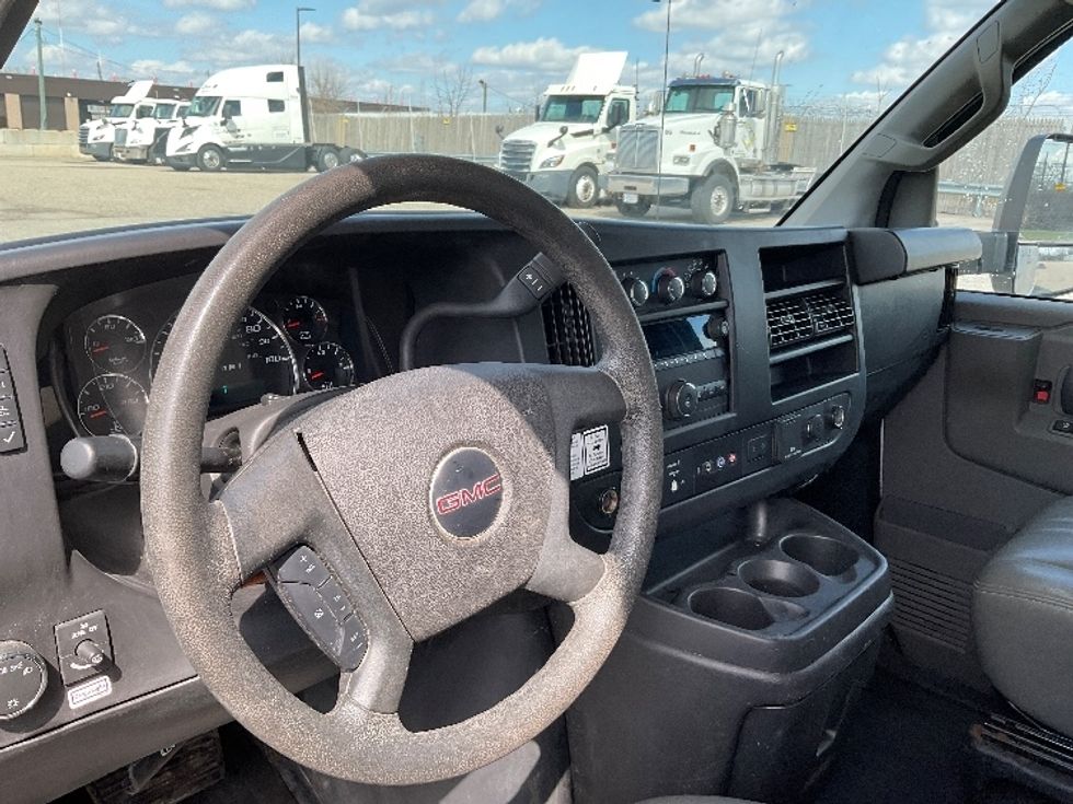 Light Duty Box Truck-Light and Medium Duty Trucks-GMC-2021-Savana G33903-Flint-MI-102,953\n\t\tmiles-$ 28,250 - Image 16