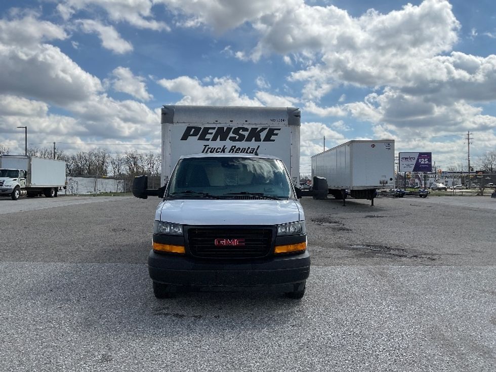 Light Duty Box Truck-Light and Medium Duty Trucks-GMC-2021-Savana G33903-Flint-MI-102,953\n\t\tmiles-$ 28,250 - Image 2
