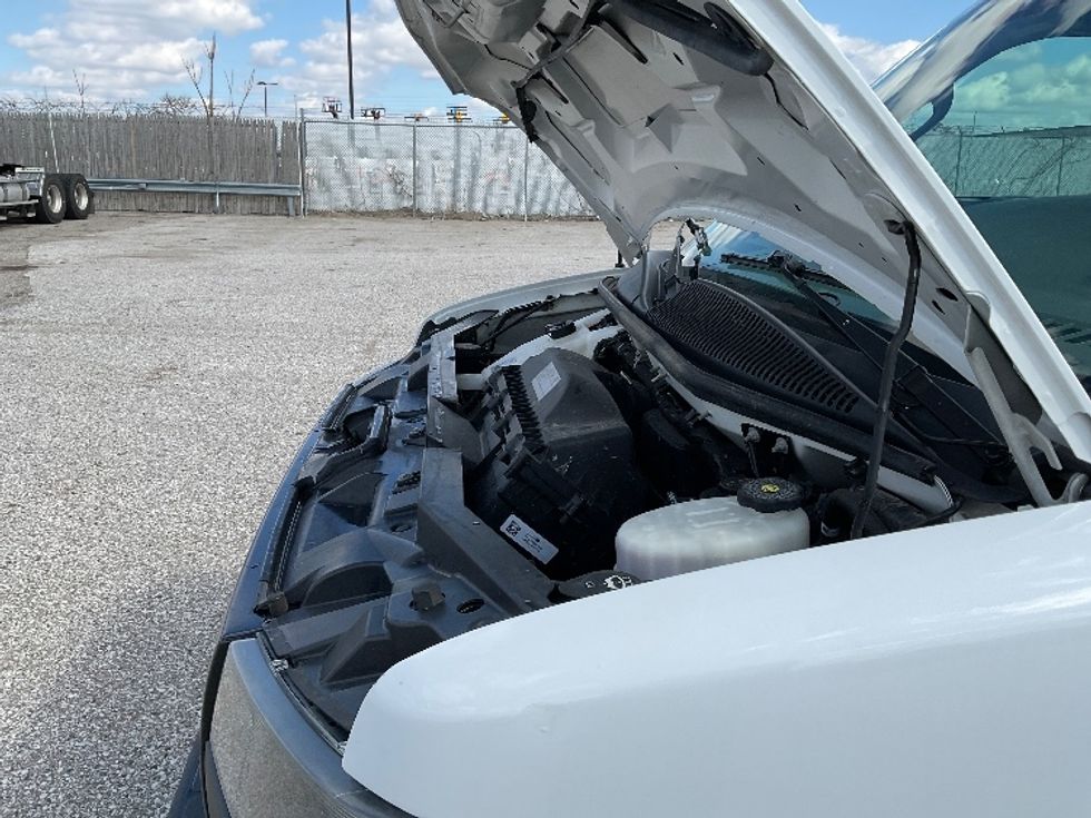 Light Duty Box Truck-Light and Medium Duty Trucks-GMC-2021-Savana G33903-Flint-MI-102,953\n\t\tmiles-$ 28,250 - Image 23