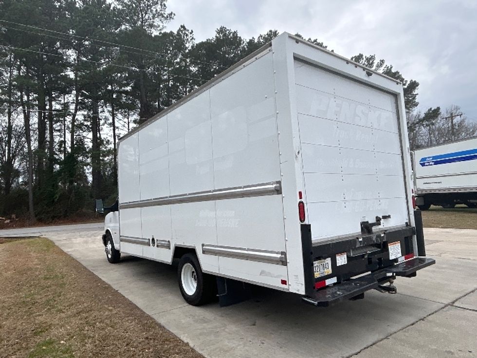 Light Duty Box Truck-Light and Medium Duty Trucks-GMC-2021-Savana G33903-Florence-SC-116,563\n\t\tmiles-$ 29,250 - Image 6