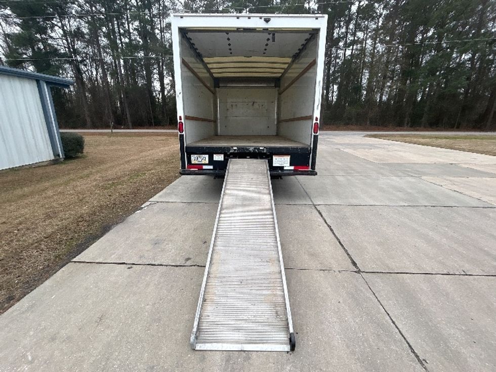 Light Duty Box Truck-Light and Medium Duty Trucks-GMC-2021-Savana G33903-Florence-SC-116,563\n\t\tmiles-$ 29,250 - Image 9