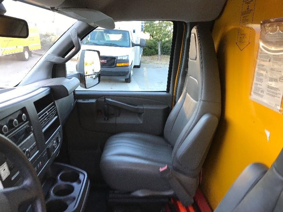 Light Duty Box Truck-Light and Medium Duty Trucks-GMC-2021-Savana G33903-Fontana-CA-100,972\n\t\tmiles-$ 27,500 - Image 19