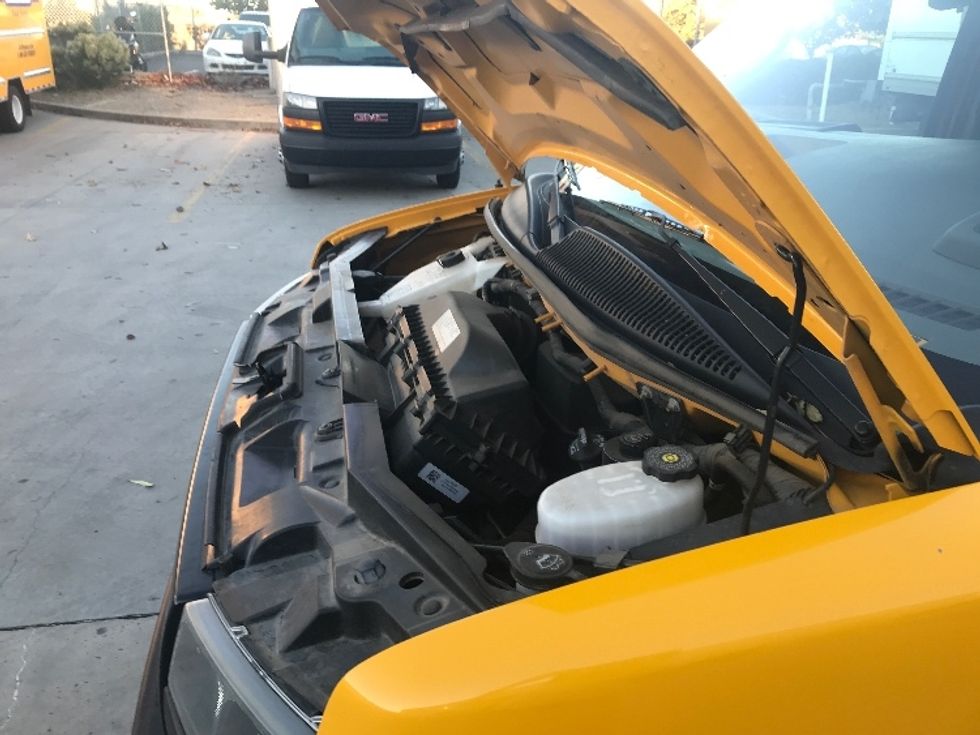 Light Duty Box Truck-Light and Medium Duty Trucks-GMC-2021-Savana G33903-Fontana-CA-100,972\n\t\tmiles-$ 27,500 - Image 24