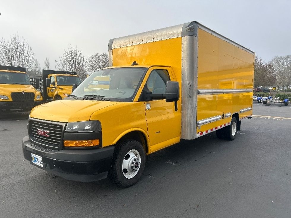 Light Duty Box Truck-Light and Medium Duty Trucks-GMC-2021-Savana G33903-Fontana-CA-100,972\n\t\tmiles-$ 27,500 - Image 3