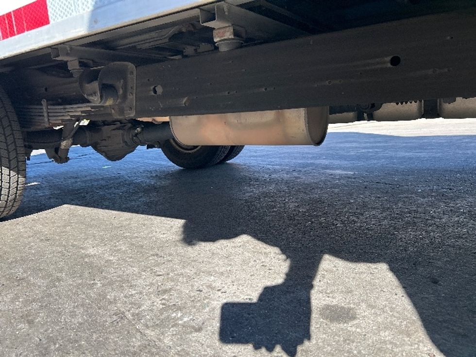 Light Duty Box Truck-Light and Medium Duty Trucks-GMC-2021-Savana G33903-Fontana-CA-101,270\n\t\tmiles-$ 30,500 - Image 13