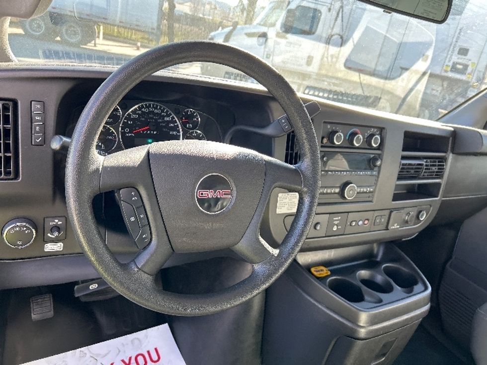 Light Duty Box Truck-Light and Medium Duty Trucks-GMC-2021-Savana G33903-Fontana-CA-101,270\n\t\tmiles-$ 30,500 - Image 16