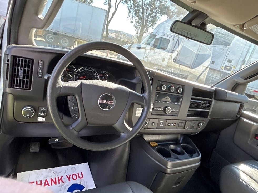 Light Duty Box Truck-Light and Medium Duty Trucks-GMC-2021-Savana G33903-Fontana-CA-101,270\n\t\tmiles-$ 30,500 - Image 17