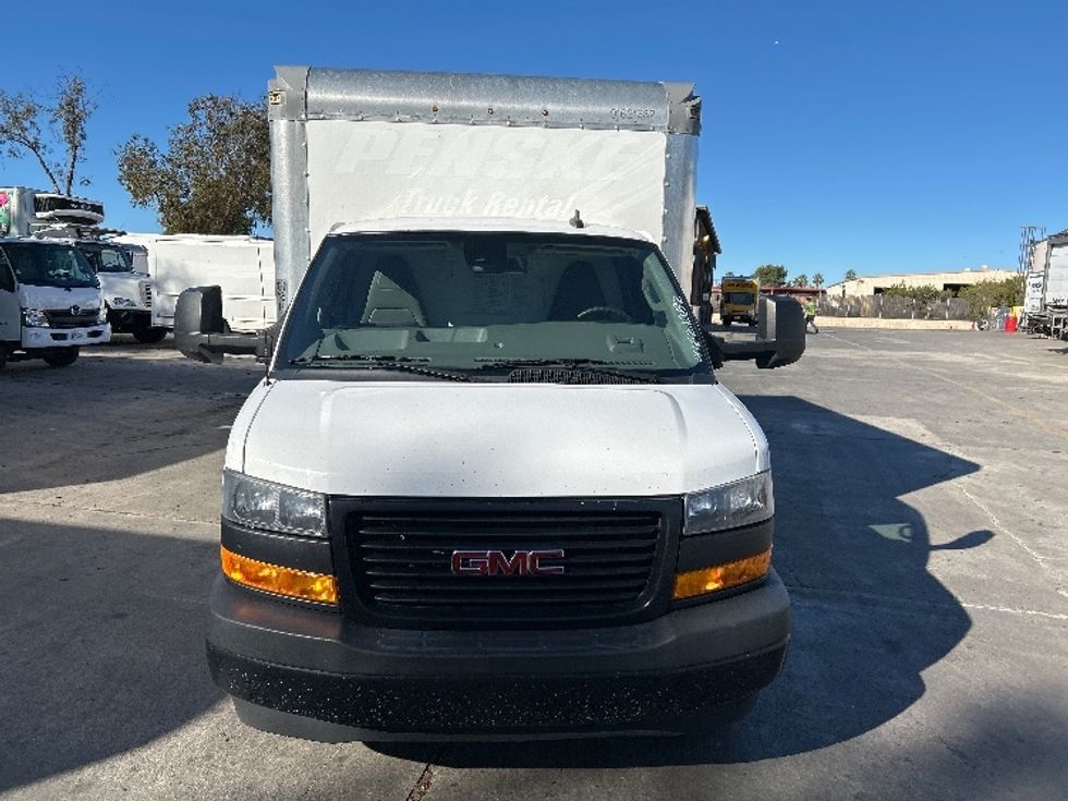 Light Duty Box Truck-Light and Medium Duty Trucks-GMC-2021-Savana G33903-Fontana-CA-101,270\n\t\tmiles-$ 30,500 - Image 2