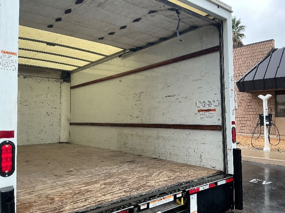 Light Duty Box Truck-Light and Medium Duty Trucks-GMC-2021-Savana G33903-Fontana-CA-102,047\n\t\tmiles-$ 30,500 - Image 12