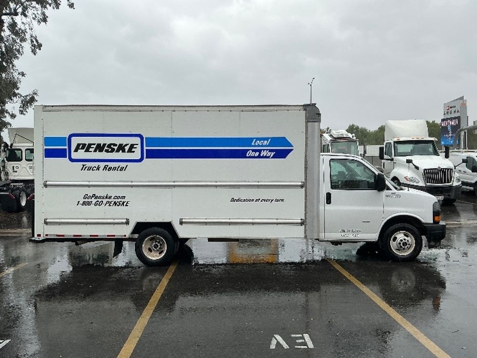 Light Duty Box Truck-Light and Medium Duty Trucks-GMC-2021-Savana G33903-Fontana-CA-102,047\n\t\tmiles-$ 30,500 - Image 15