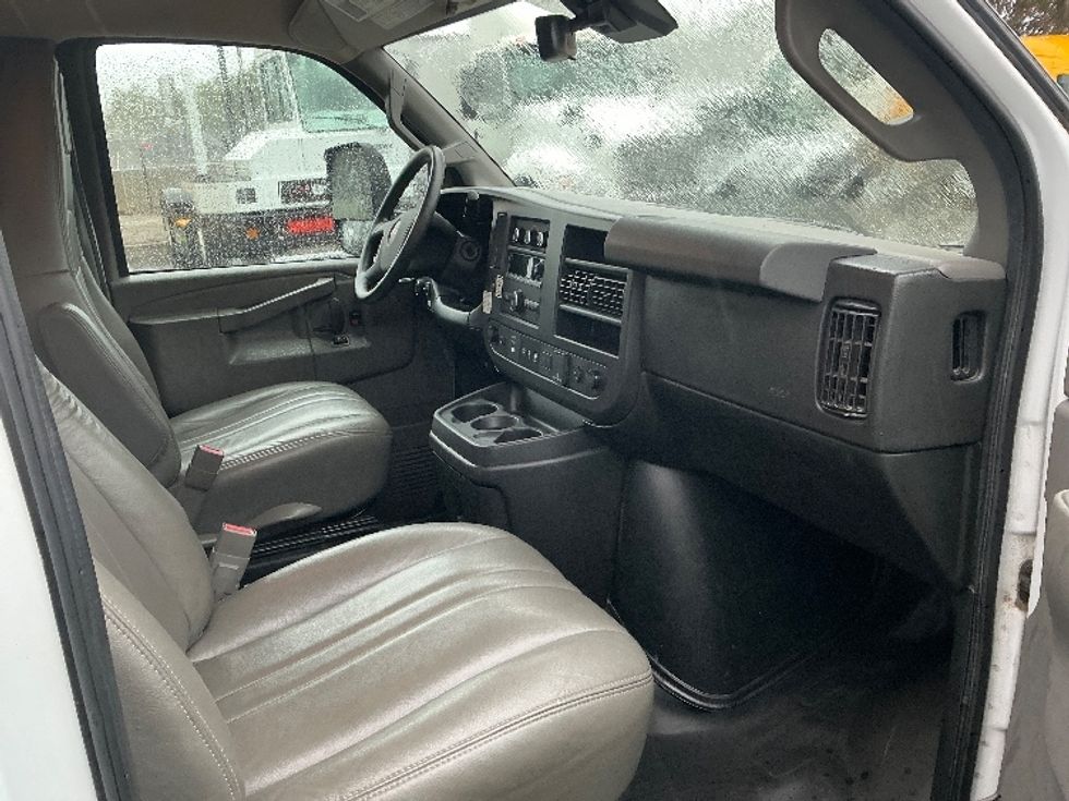 Light Duty Box Truck-Light and Medium Duty Trucks-GMC-2021-Savana G33903-Fontana-CA-102,047\n\t\tmiles-$ 30,500 - Image 22