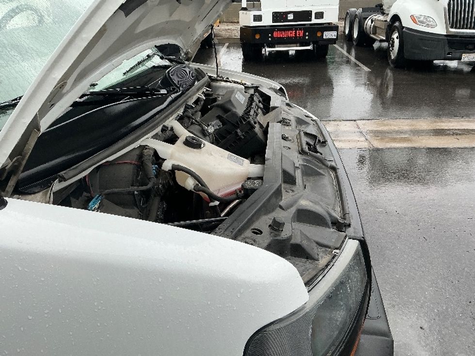 Light Duty Box Truck-Light and Medium Duty Trucks-GMC-2021-Savana G33903-Fontana-CA-102,047\n\t\tmiles-$ 30,500 - Image 23