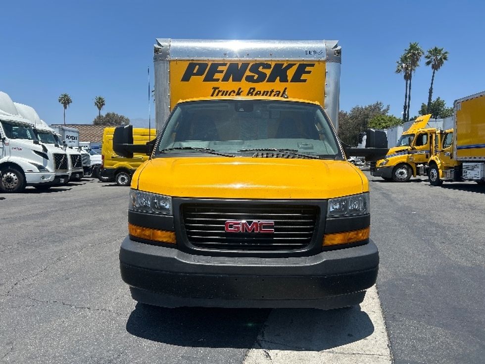 Light Duty Box Truck-Light and Medium Duty Trucks-GMC-2021-Savana G33903-Fontana-CA-105,372\n\t\tmiles-$ 23,500 - Image 2