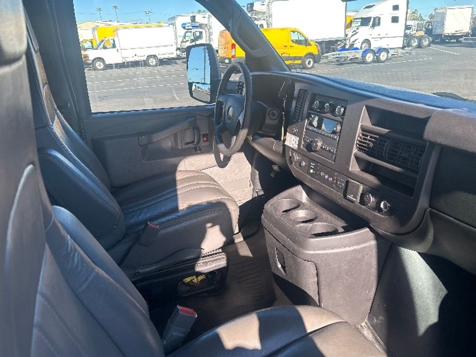 Light Duty Box Truck-Light and Medium Duty Trucks-GMC-2021-Savana G33903-Fontana-CA-108,916\n\t\tmiles-$ 29,750 - Image 22