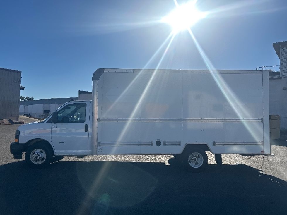 Light Duty Box Truck-Light and Medium Duty Trucks-GMC-2021-Savana G33903-Fontana-CA-108,916\n\t\tmiles-$ 29,750 - Image 4
