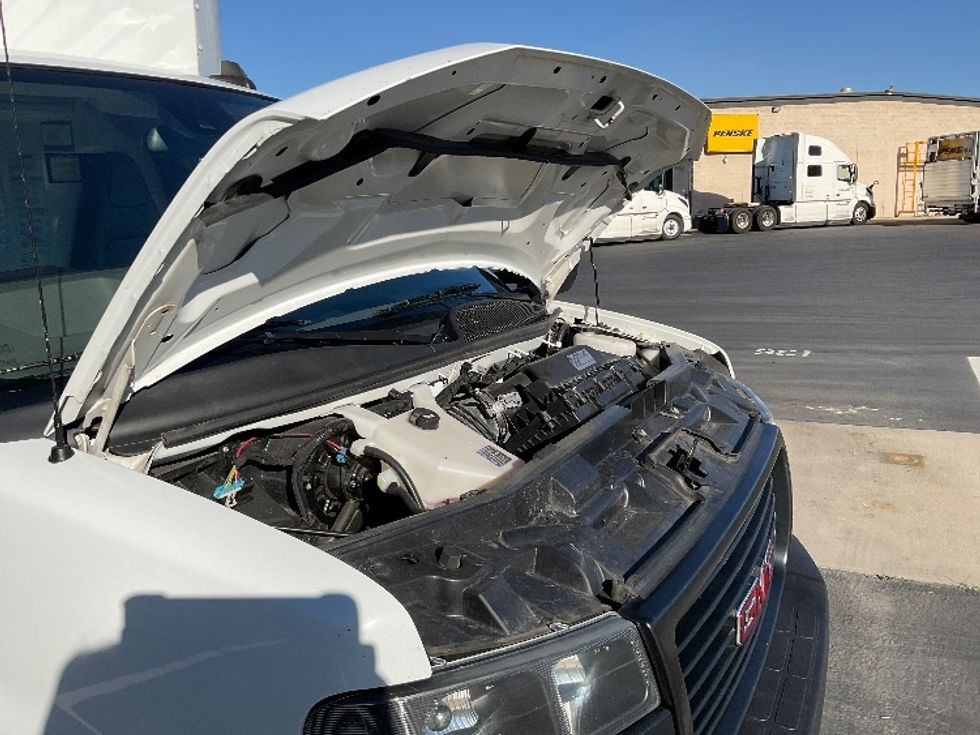 Light Duty Box Truck-Light and Medium Duty Trucks-GMC-2021-Savana G33903-Fontana-CA-110,308\n\t\tmiles-$ 29,500 - Image 23