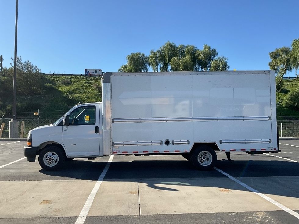 Light Duty Box Truck-Light and Medium Duty Trucks-GMC-2021-Savana G33903-Fontana-CA-110,308\n\t\tmiles-$ 29,500 - Image 4
