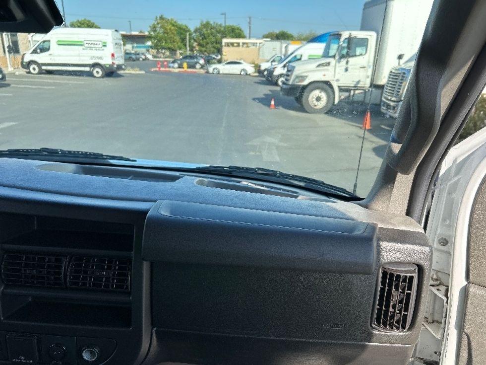 Light Duty Box Truck-Light and Medium Duty Trucks-GMC-2021-Savana G33903-Fontana-CA-114,879\n\t\tmiles-$ 27,500 - Image 21