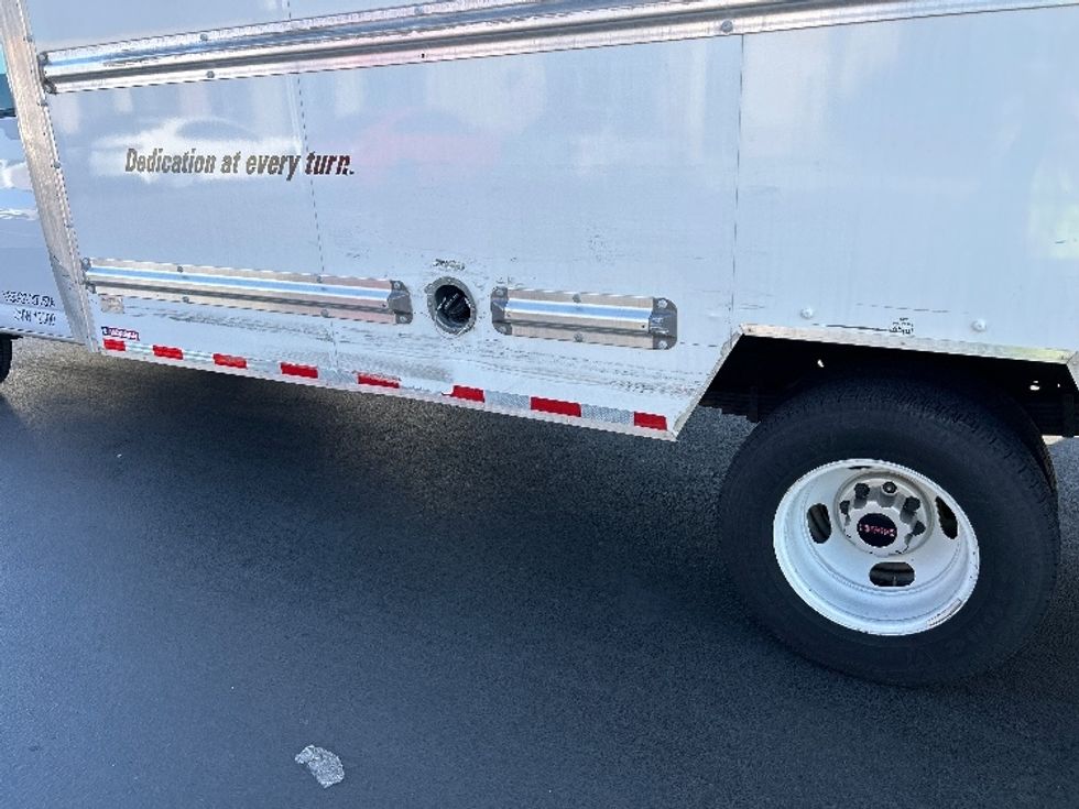 Light Duty Box Truck-Light and Medium Duty Trucks-GMC-2021-Savana G33903-Fontana-CA-114,879\n\t\tmiles-$ 27,500 - Image 26