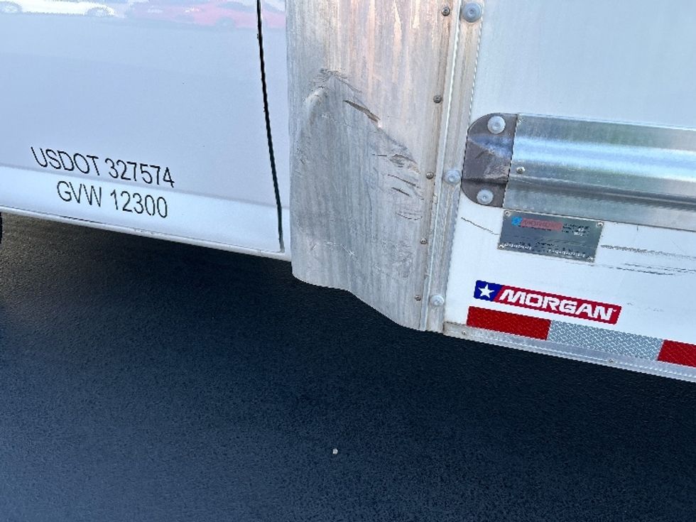 Light Duty Box Truck-Light and Medium Duty Trucks-GMC-2021-Savana G33903-Fontana-CA-114,879\n\t\tmiles-$ 27,500 - Image 27